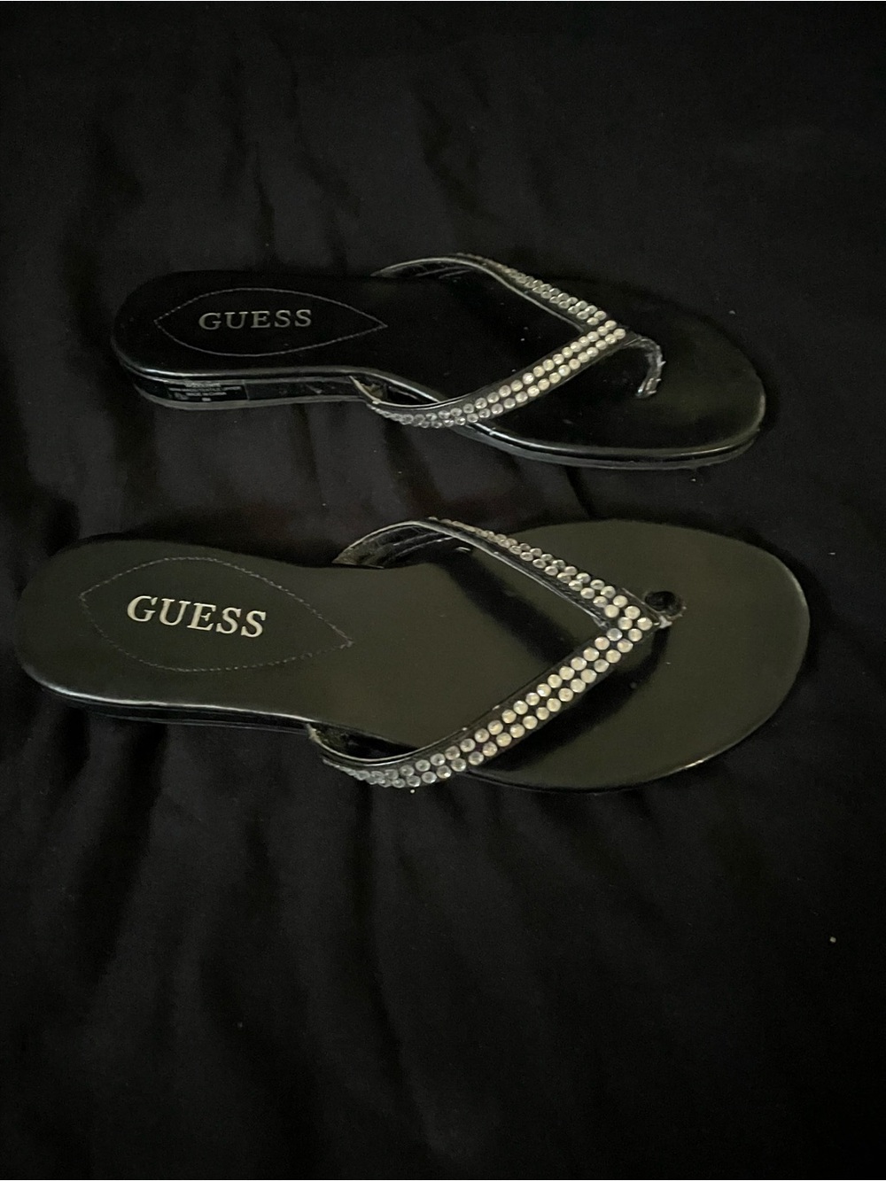 GUESS Women's Black Rhinestone Flip Flop Sandals Size 6